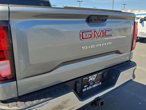 New 2026 GMC Sierra 1500 SLE image 38