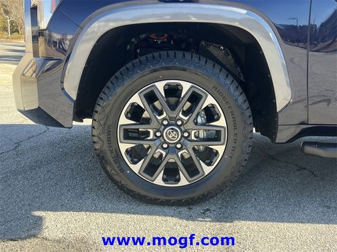 Used 2024 Toyota Tundra Limited image 33