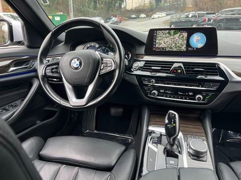 Used 2019 BMW 530i w/ Convenience Package image 16