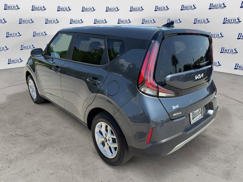 Used 2025 Kia Soul LX w/ LX Technology Package FWD image 5