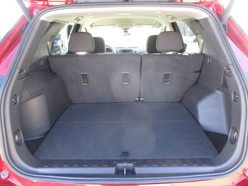 Used 2024 Chevrolet Equinox LT image 37