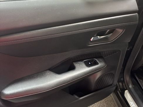 Used 2023 Nissan Ariya FWD image 24