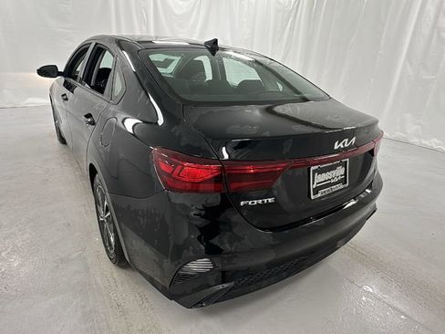 Used 2024 Kia Forte LXS w/ LXS Technology Package image 5