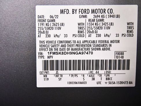 Used 2022 Ford Explorer XLT w/ Equipment Group 202A AWD/4WD image 14