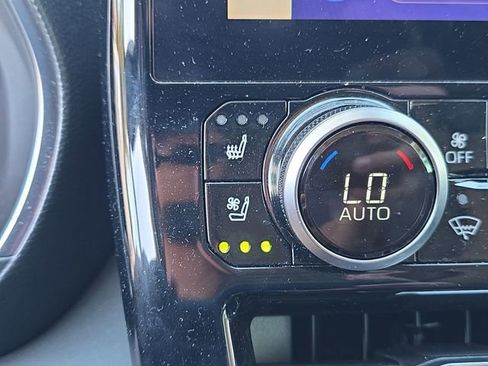 Used 2023 Toyota Highlander Platinum image 33