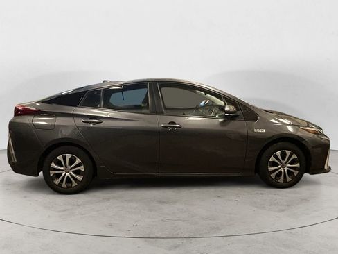 Used 2021 Toyota Prius Prime LE image 6