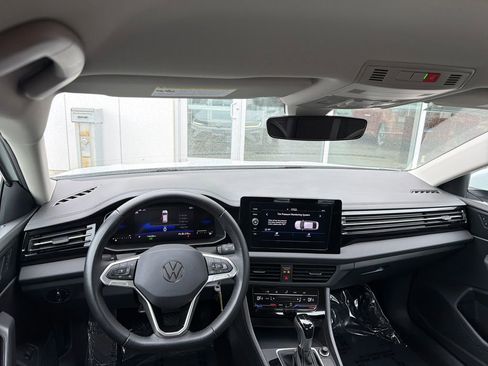 Used 2025 Volkswagen Jetta S FWD image 13