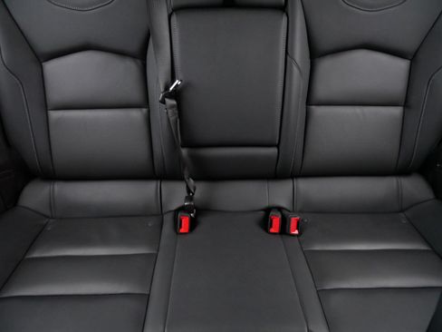 Used 2025 Cadillac XT4 Premium Luxury image 13