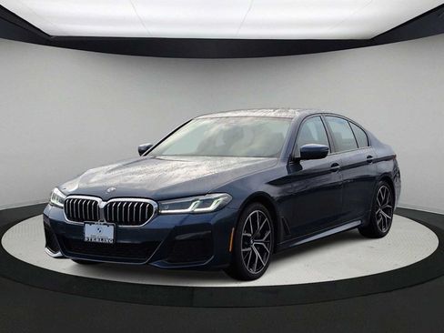 Used 2022 BMW 530i xDrive w/ M Sport Package AWD/4WD image 4