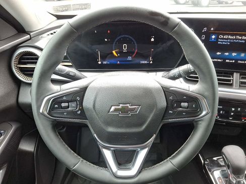 Used 2025 Chevrolet Trax ACTIV w/ Driver Confidence Package FWD image 18