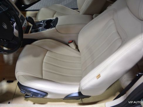 Used 2011 Maserati GranTurismo S image 19