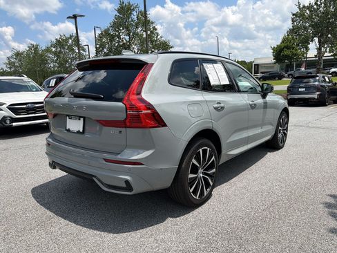 Used 2024 Volvo XC60 B5 Plus w/ Protection Package Premier AWD/4WD image 9