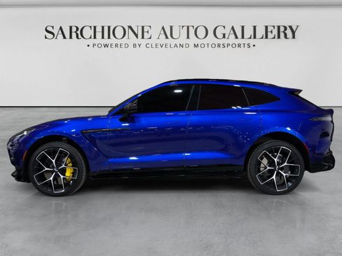 Used 2025 Aston Martin DBX 707 image 3