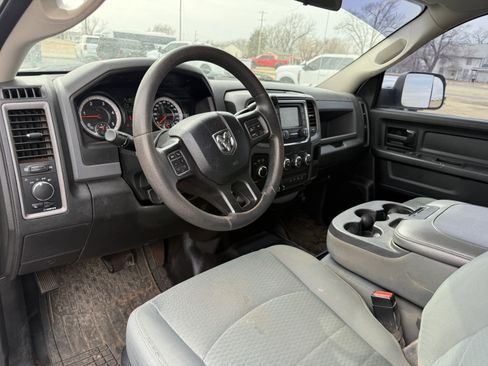 Used 2018 RAM 2500 Tradesman w/ Chrome Appearance Group image 6