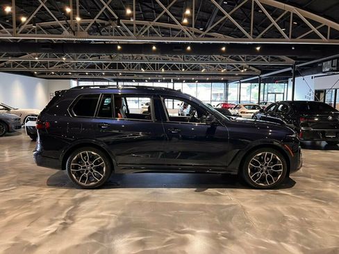 Used 2024 BMW X7 xDrive40i w/ M Sport Package image 6