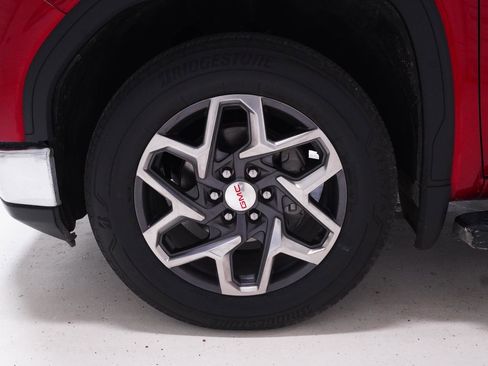 Used 2023 GMC Sierra 1500 SLT image 9