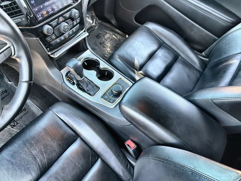 Used 2021 Jeep Grand Cherokee Limited AWD/4WD image 21