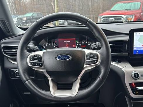 Certified 2022 Ford Explorer XLT w/ Equipment Group 202A image 13
