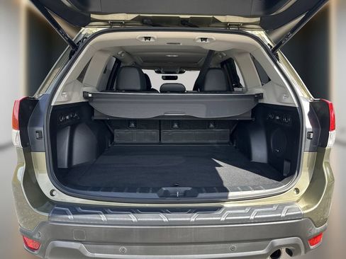 Used 2022 Subaru Forester Limited AWD/4WD image 12