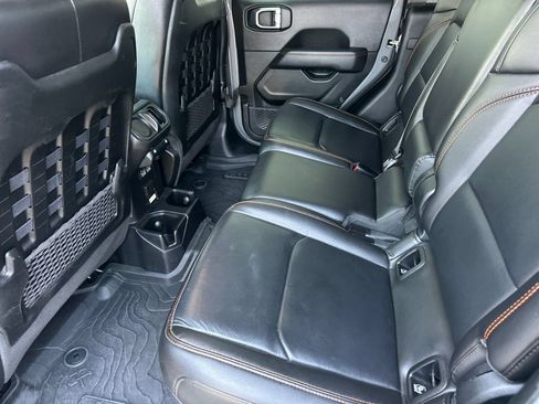 Used 2021 Jeep Gladiator Mojave AWD/4WD image 11