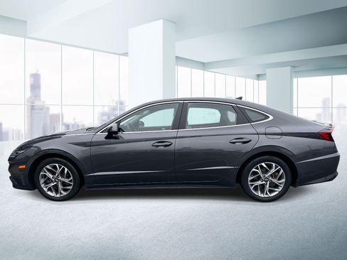 Used 2023 Hyundai Sonata SEL FWD image 2