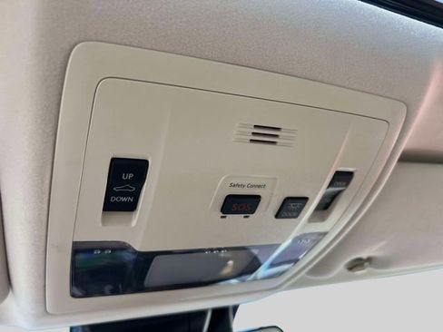 Used 2017 Lexus ES 350 w/ Luxury Package FWD image 39