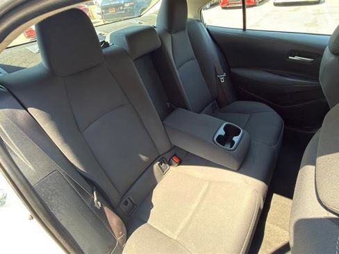 Used 2021 Toyota Corolla LE FWD image 19