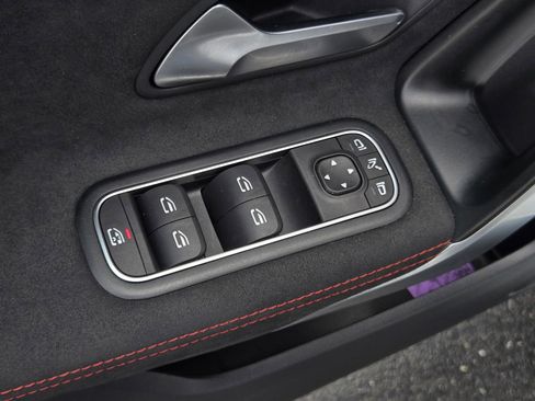 Used 2020 Mercedes-Benz CLA 250 image 10