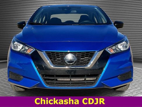 Used 2020 Nissan Versa S image 2