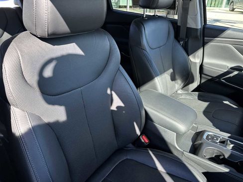 Used 2019 Hyundai Santa Fe FWD image 30