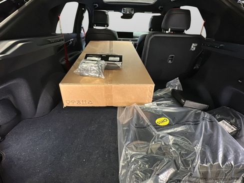 New 2026 Genesis GV80 3.5T e-SC image 17