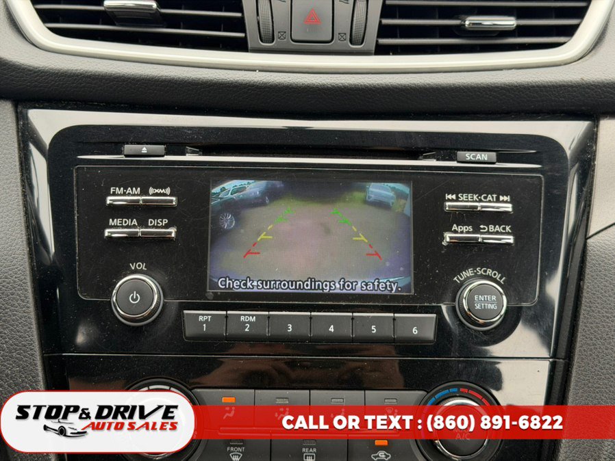 Used 2016 Nissan Rogue S AWD/4WD image 12