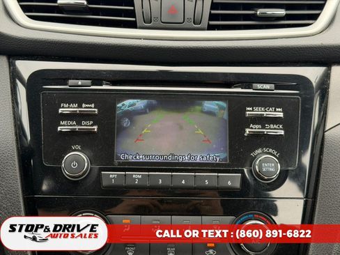 Used 2016 Nissan Rogue S AWD/4WD image 12