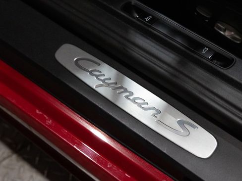 Used 2019 Porsche 718 Cayman S image 23