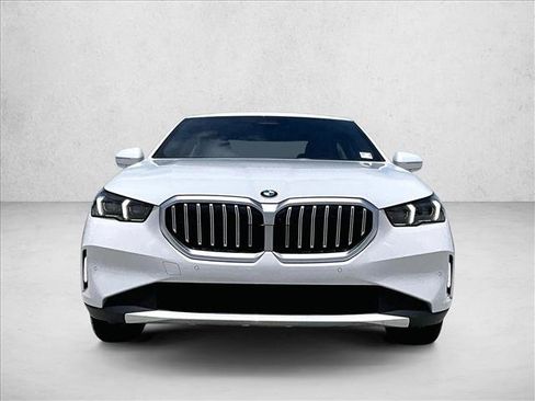 Used 2026 BMW 530i RWD image 3