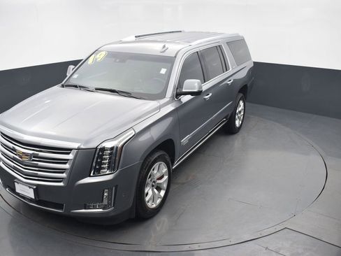 Used 2019 Cadillac Escalade ESV Platinum AWD/4WD image 46