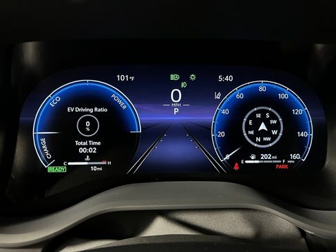 Used 2026 Toyota Sienna Limited FWD image 17