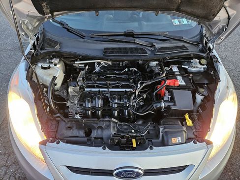 Used 2012 Ford Fiesta SE image 22
