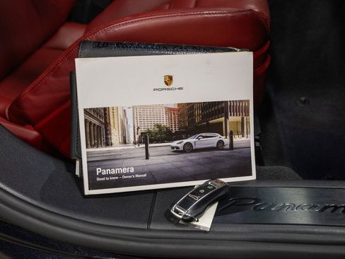 Used 2020 Porsche Panamera GTS image 83