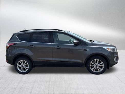 Used 2018 Ford Escape SE w/ SE Sync 3 Package AWD/4WD image 11