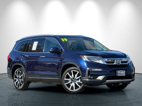 Used 2019 Honda Pilot Touring image 2