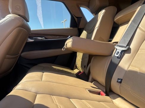 Used 2022 Cadillac XT5 Sportv w/ Platinum Package AWD/4WD image 35
