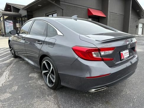 Used 2019 Honda Accord Sport image 3