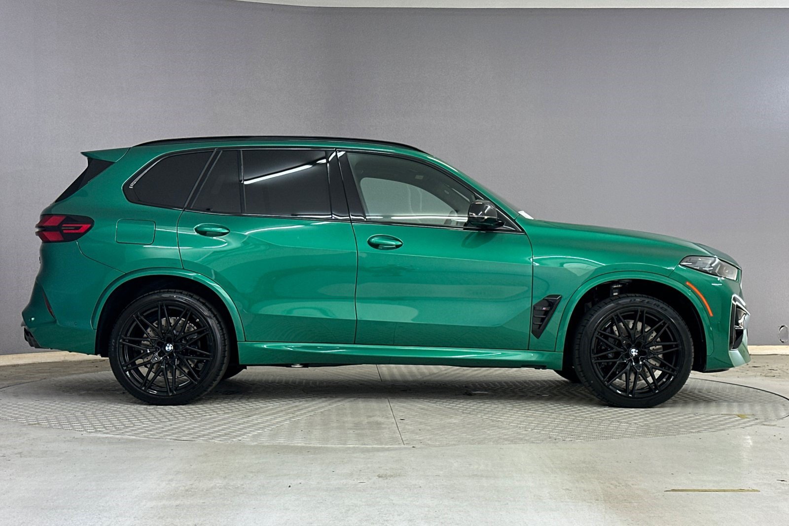 New 2026 BMW X5 M Competition w/ Executive Package AWD/4WD image 7