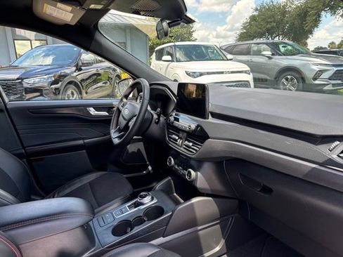Used 2025 Ford Escape ST-Line FWD image 10