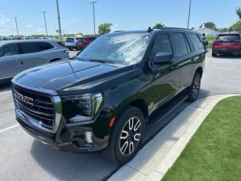 Used 2024 GMC Yukon AT4 w/ Technology Package AWD/4WD image 7