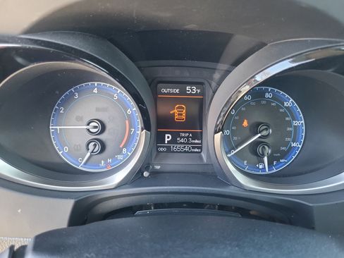 Used 2014 Toyota Corolla S image 12