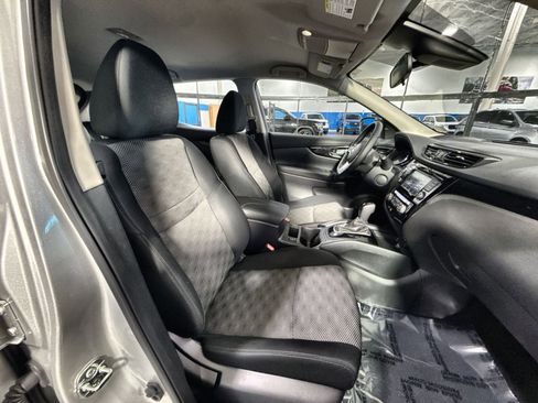 Used 2022 Nissan Rogue Sport SV image 36