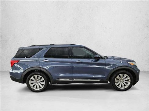 Used 2021 Ford Explorer Limited w/ Equipment Group 301A RWD image 4