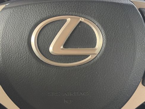 Used 2016 Lexus CT 200h w/ Seat Comfort Package FWD image 12